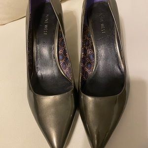 Nine West 7.5 low heels